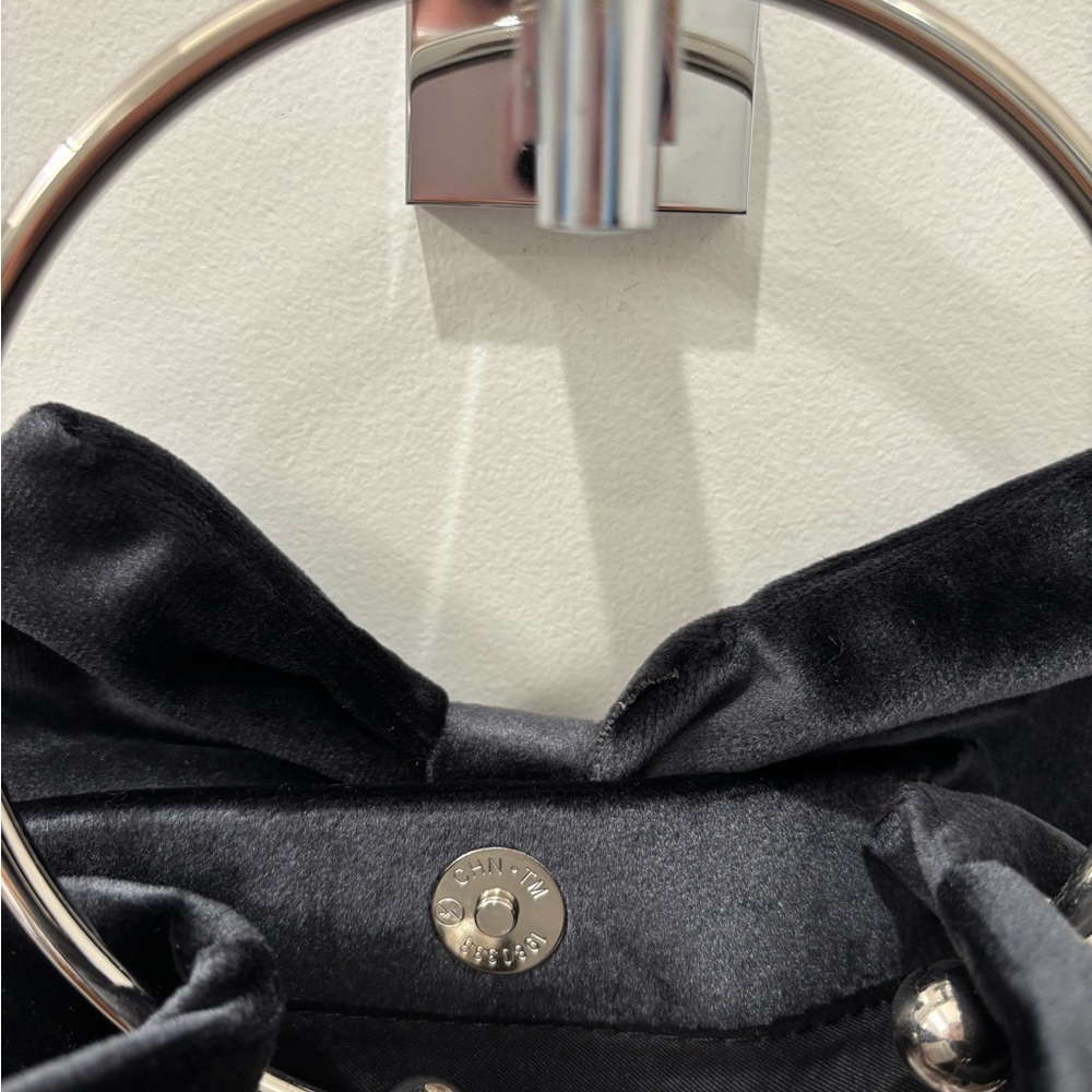 NWT House of Harlow 1960 Black Bow Clutch/Crossbody - Picture 4 of 7